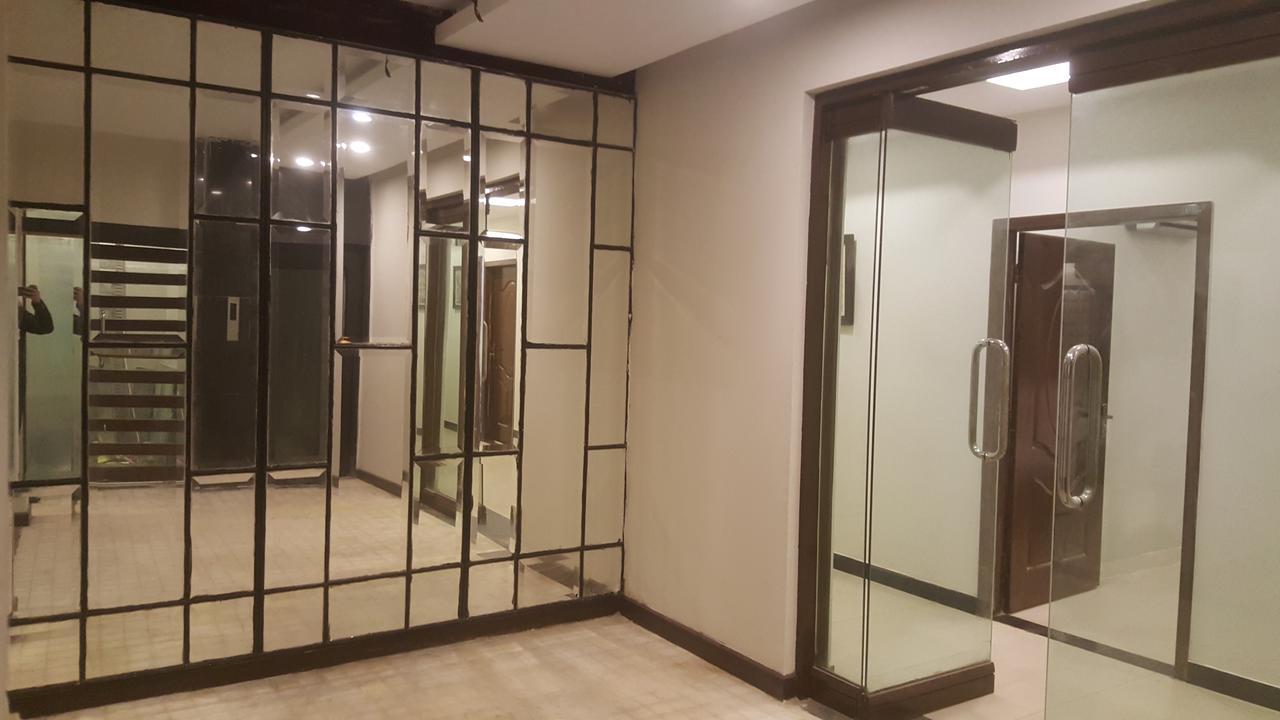Gulberg Continental Hotel Lahaur Zewnętrze zdjęcie