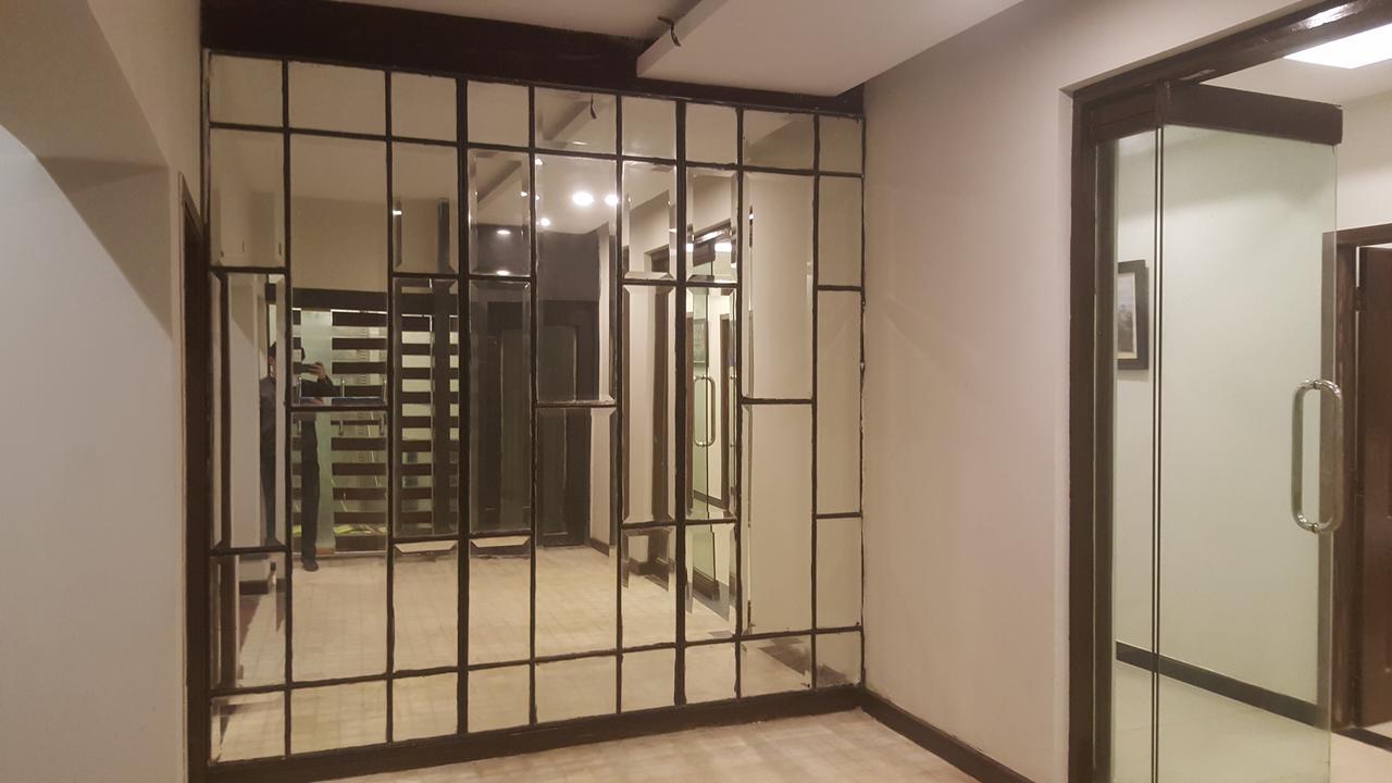 Gulberg Continental Hotel Lahaur Zewnętrze zdjęcie