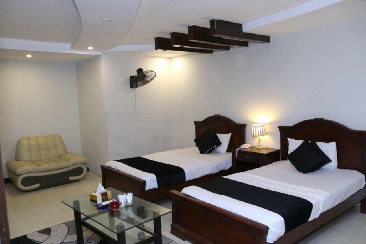 Gulberg Continental Hotel Lahaur Zewnętrze zdjęcie