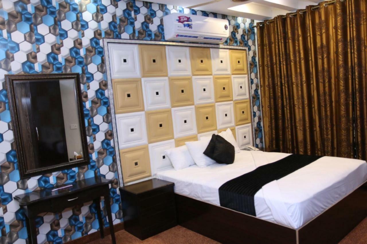 Gulberg Continental Hotel Lahaur Zewnętrze zdjęcie