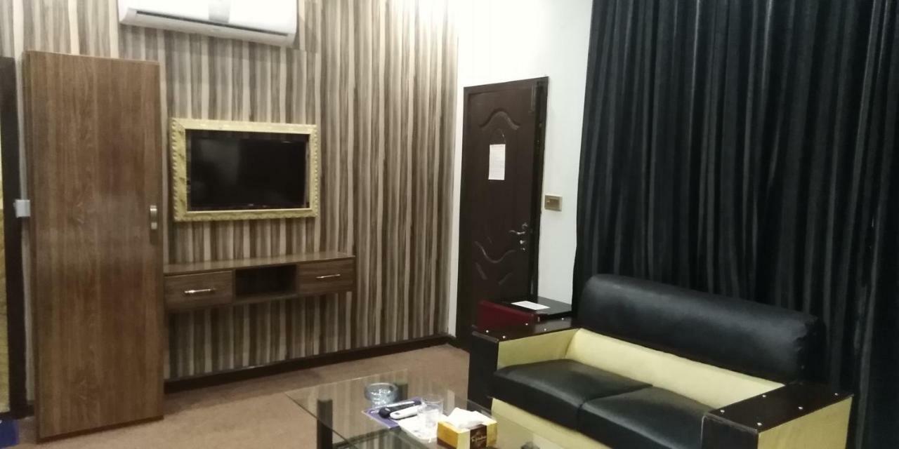 Gulberg Continental Hotel Lahaur Zewnętrze zdjęcie