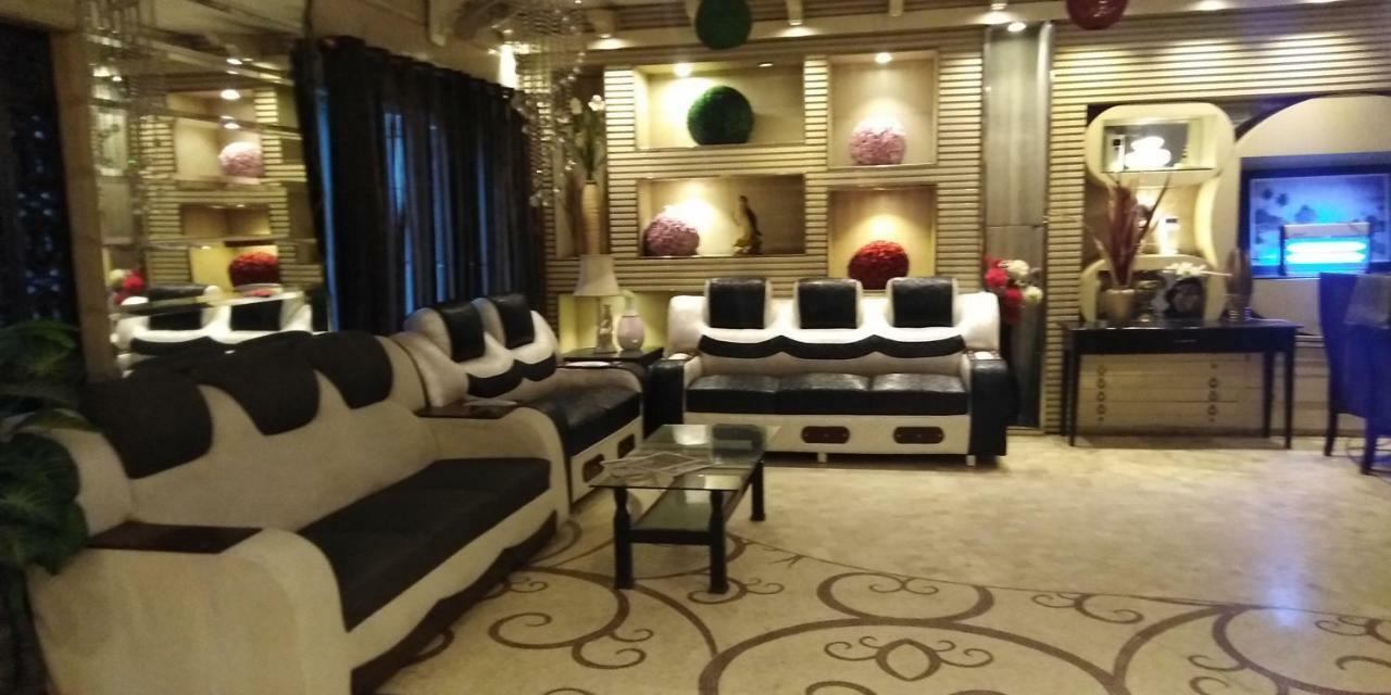 Gulberg Continental Hotel Lahaur Zewnętrze zdjęcie